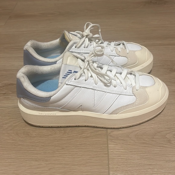 New Balance Sneakers - Picture 2 of 7